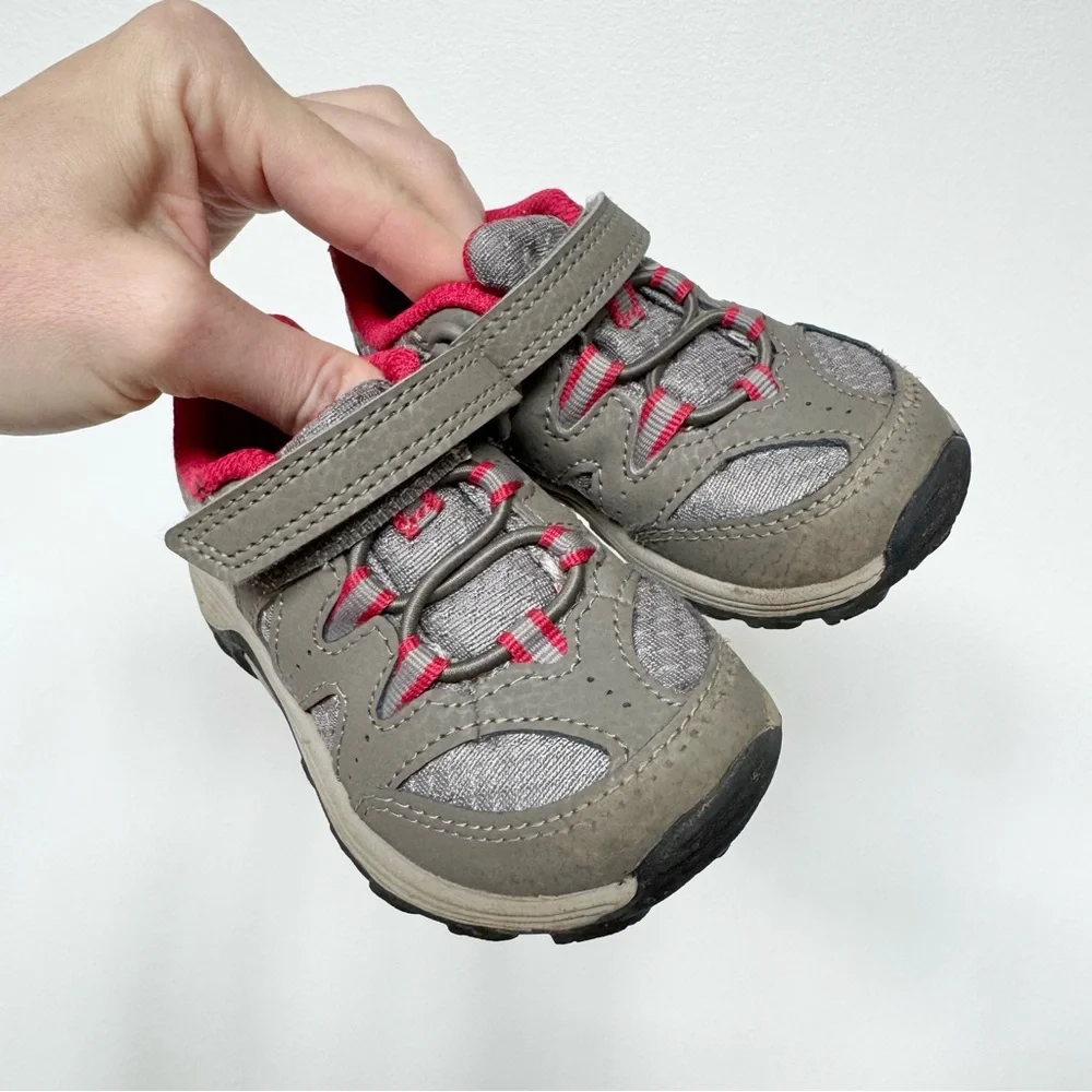 MERRELL Toddler Boys Size 5M US Hiking Shoes Outback Low